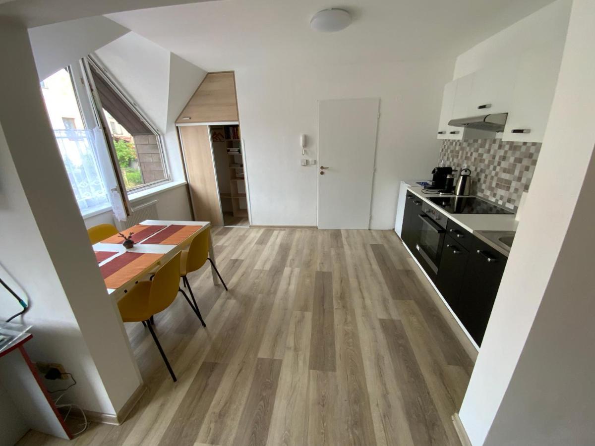 Apartment Discoveryou *
